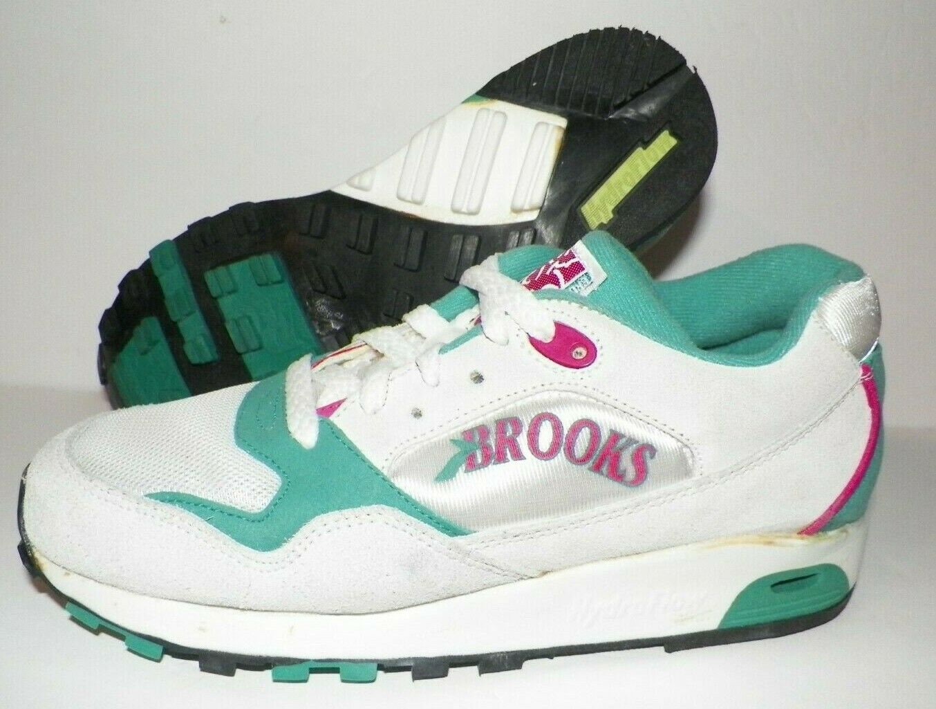 vintage brooks running shoes