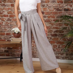 Pantaloni estivi a gamba larga in lino plissettato, pantaloni a vita alta naturali taglie forti, pantaloni grigio chiaro, pantaloni in lino a palloncino con cintura, pantaloni lunghi arricciati