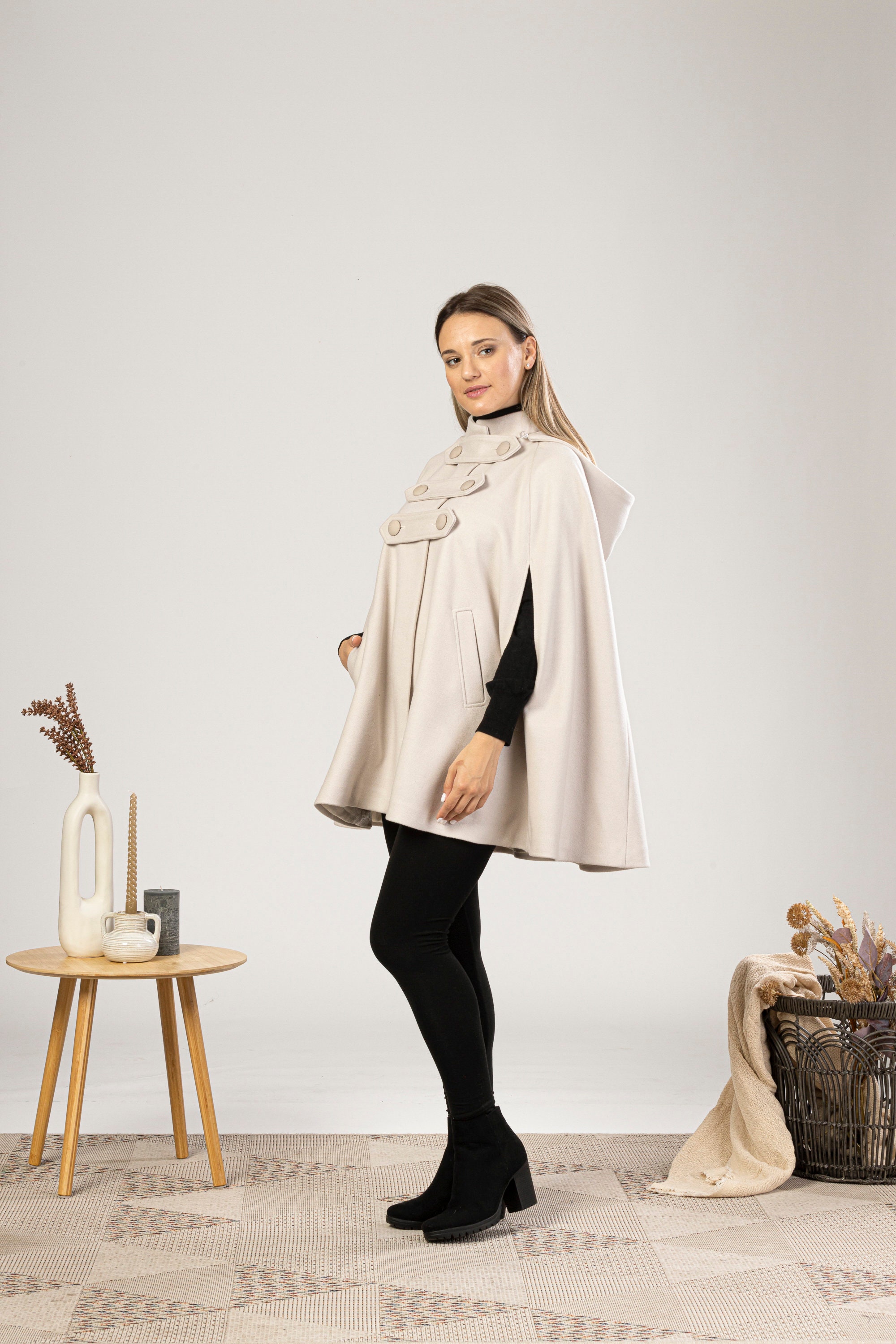 【送料&関税込】ChloAC Collared Cape Jacket il_340x270.5336631149_kh9g.jpg