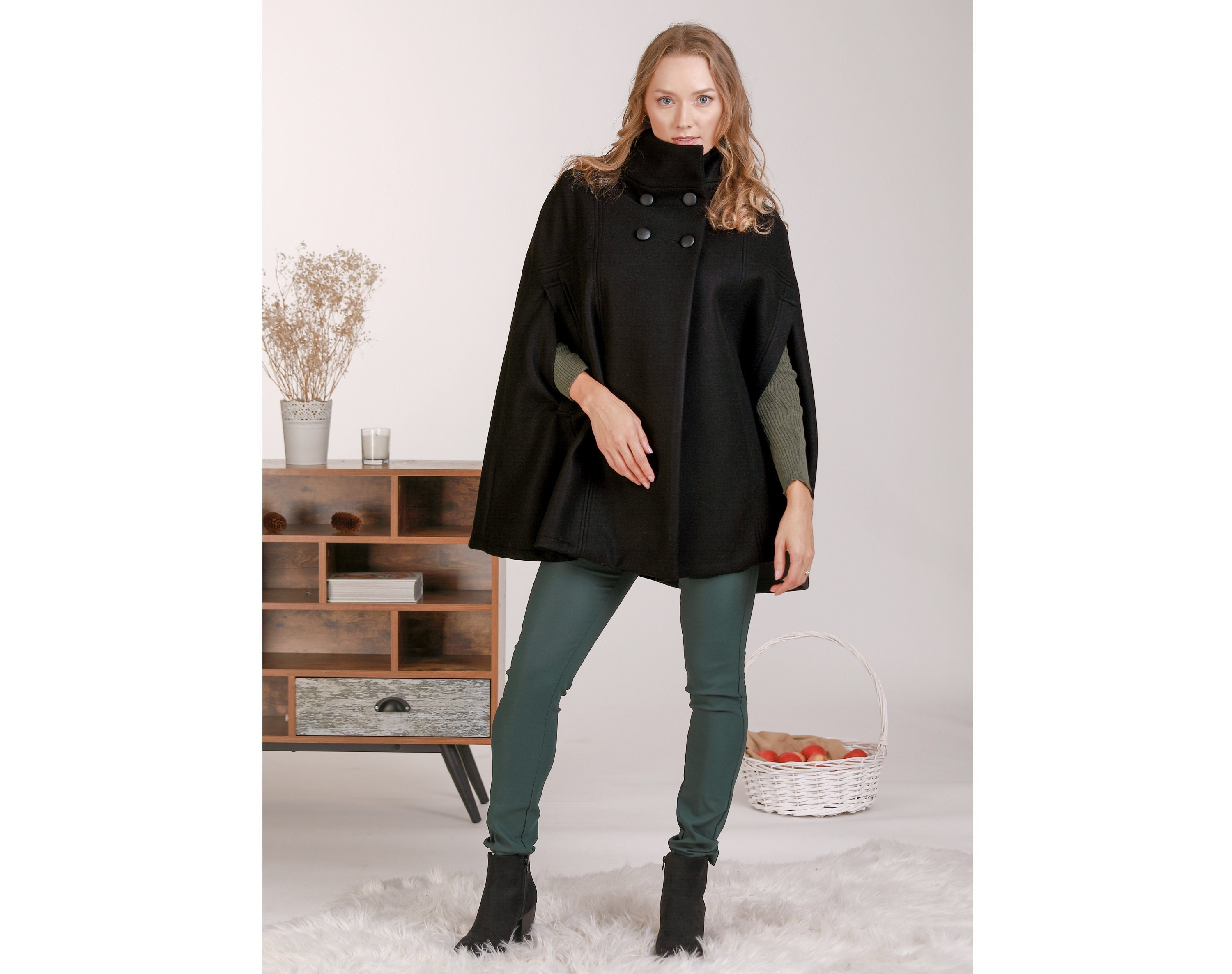 Black Cashmere Wool Fox Fur Trim Free Size Poncho Cape