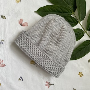Easy knitting pattern DK beanie Little Loops pdf