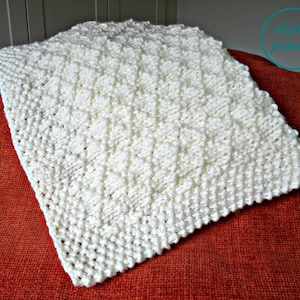 Easy knitting pattern, baby blanket, super chunky criss cross image 1