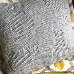 knitting pattern kittens cushion cover dk