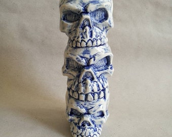 Taza Tiki con Calaveras, Taza Tiki, Hecha a Mano, Porcelana hecha a mano, Taza de cóctel, Vasos Tiki, Temática tropical, Cerámica artesanal, Taza vintage