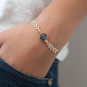 Fishbone bracelet with natural stone, fishbone chain, friendship bracelet - Gold fill