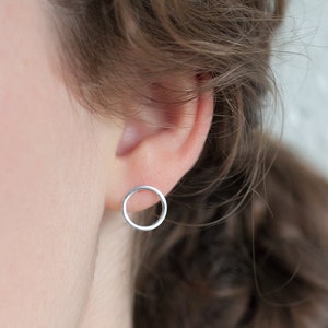 Simple Delicate Ring Circle Stud Post Earrings in Silver or Gold Fill