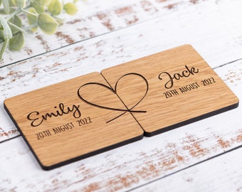 Sottobicchieri in legno personalizzati per coppie, regalo per l'anniversario di matrimonio di 5 anni, regalo per il 5° anniversario, regalo di fidanzamento, set di sottobicchieri personalizzati