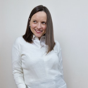 White Lightweight Alpaca Sweater – Soft Wool Knit Pullover, Natural Fiber Jumper, Cozy Minimalist Winter Fashion, Warm Breathable Knitwear