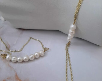 Gold and Pearl Necklace and Bracelet Set A