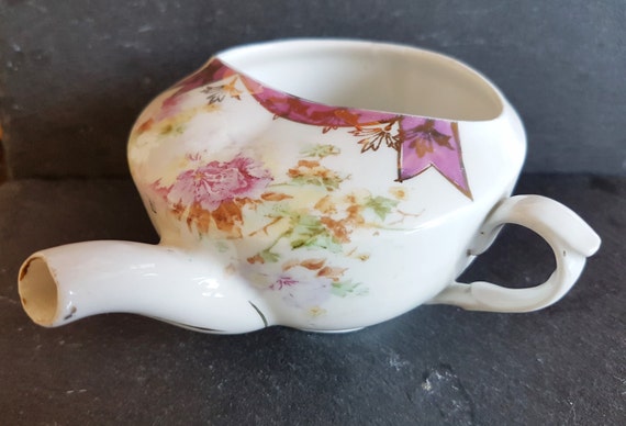 Porcelain invalid feeder vintage early 20thc. white