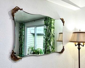 Vintage Art Nouveau Mirror with Beveled Serpentine Edges and Gold Leaf Fittings