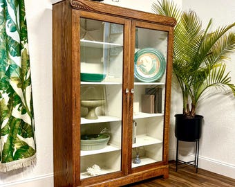 Antique Oak Bookcase Cabinet Arts & Crafts / Art Nouveau Style Divided Display circa 1900, SHIPPING INCLUDED