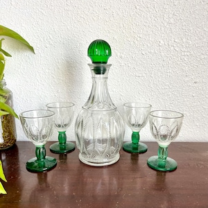 Vintage Emerald Green Decanter Set 5 Pieces Mid Century Bar Glasses Stemmed Liqueur Cordial Shot Glass Bottle with Stopper