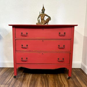 Antique Painted Dresser Red 3-drawer Oak Chest of Drawers, Circa 1890 - Etsy Finland Antique Painted Dresser Red 3-drawer Oak Chest of Drawers, Circa 1890 - Etsy Finland