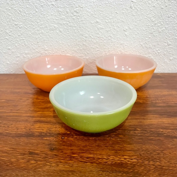 Mid Century Milk Glass Cereal Bowls Set of THREE 5” Orange and Green Round Vintage Kitschy Chili Soup Bowl Dishes