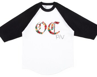Rose Floral "OC Por/Vida" Baseball Tee