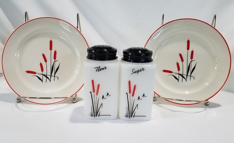 McKee Tipp City Cattails Tall Flour Sugar Shakers Vintage Bonus Two Cattail Plates