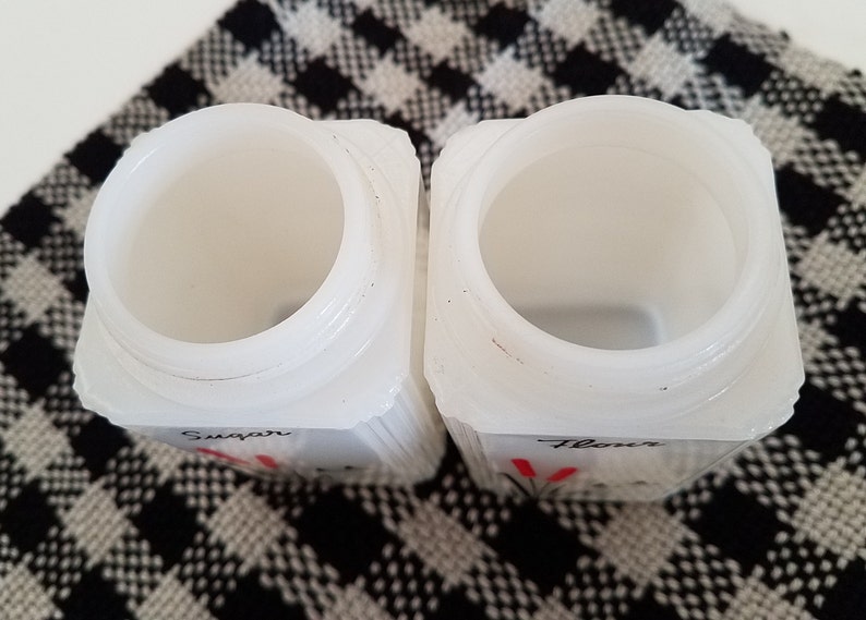 McKee Tipp City Cattails Tall Flour Sugar Shakers Vintage Bonus Two Cattail Plates