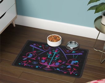 Pet Food Mat: Pineapple Garden