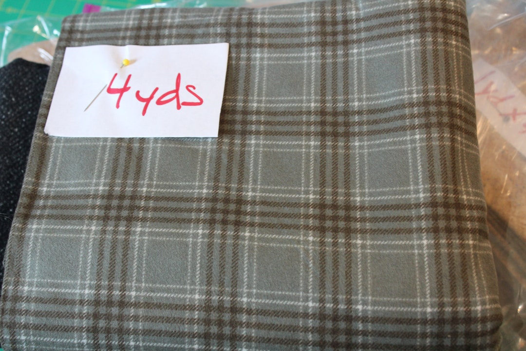Maywood Moda Others Heavy Cotton Quilt Flannel Graybrown Plaid Pattern