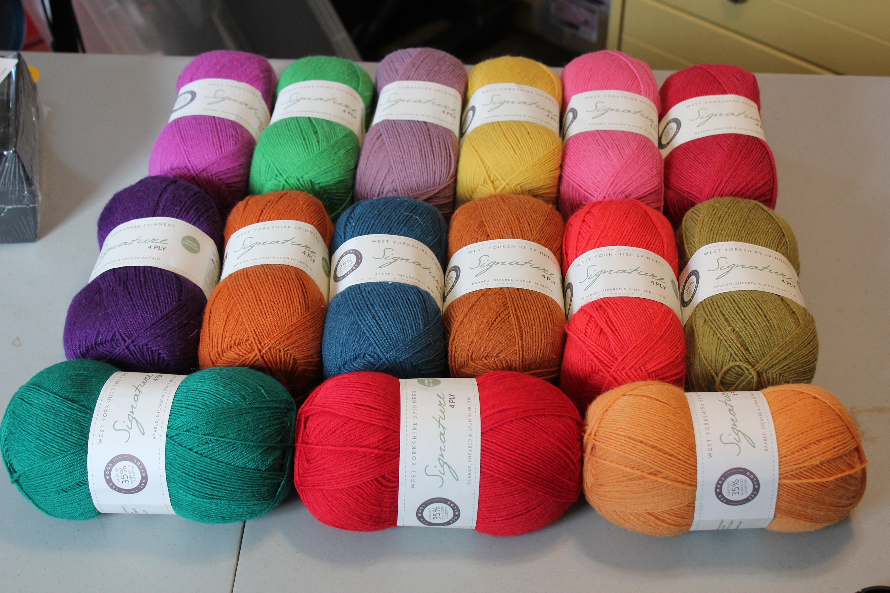 WYS Signature West Yorkshire Spinners 15+ colors 75% wool 25 nylon 100 grams 437 yd superwash wash at 82 degrees F