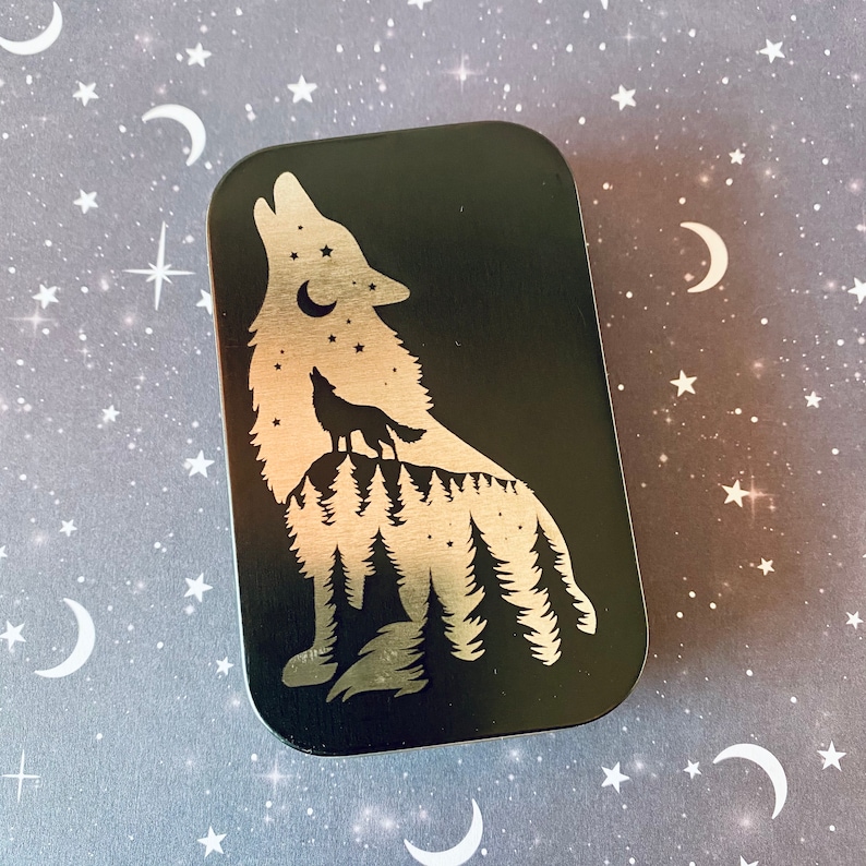 Howling Wolves Engraved Metal Boxes with Lid for storing Jewelry, Gift Cards, Money, Office Supplies, Cosmetics and More SITTING HOWLING WOLF