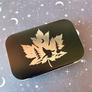 Howling Wolves Engraved Metal Boxes with Lid for storing Jewelry, Gift Cards, Money, Office Supplies, Cosmetics and More MAPLE LEAF WOLF