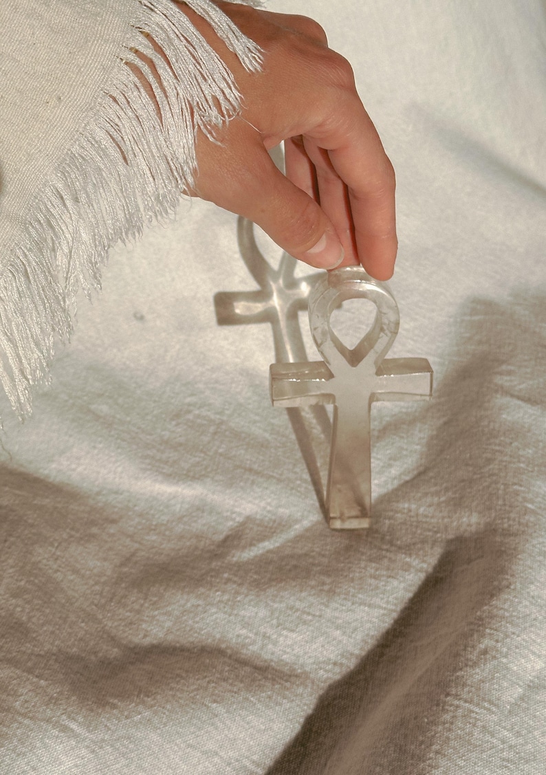 Ankh egyptisk kristallamulett med livets nyckel | Rosa klar rökkvarts bild 1