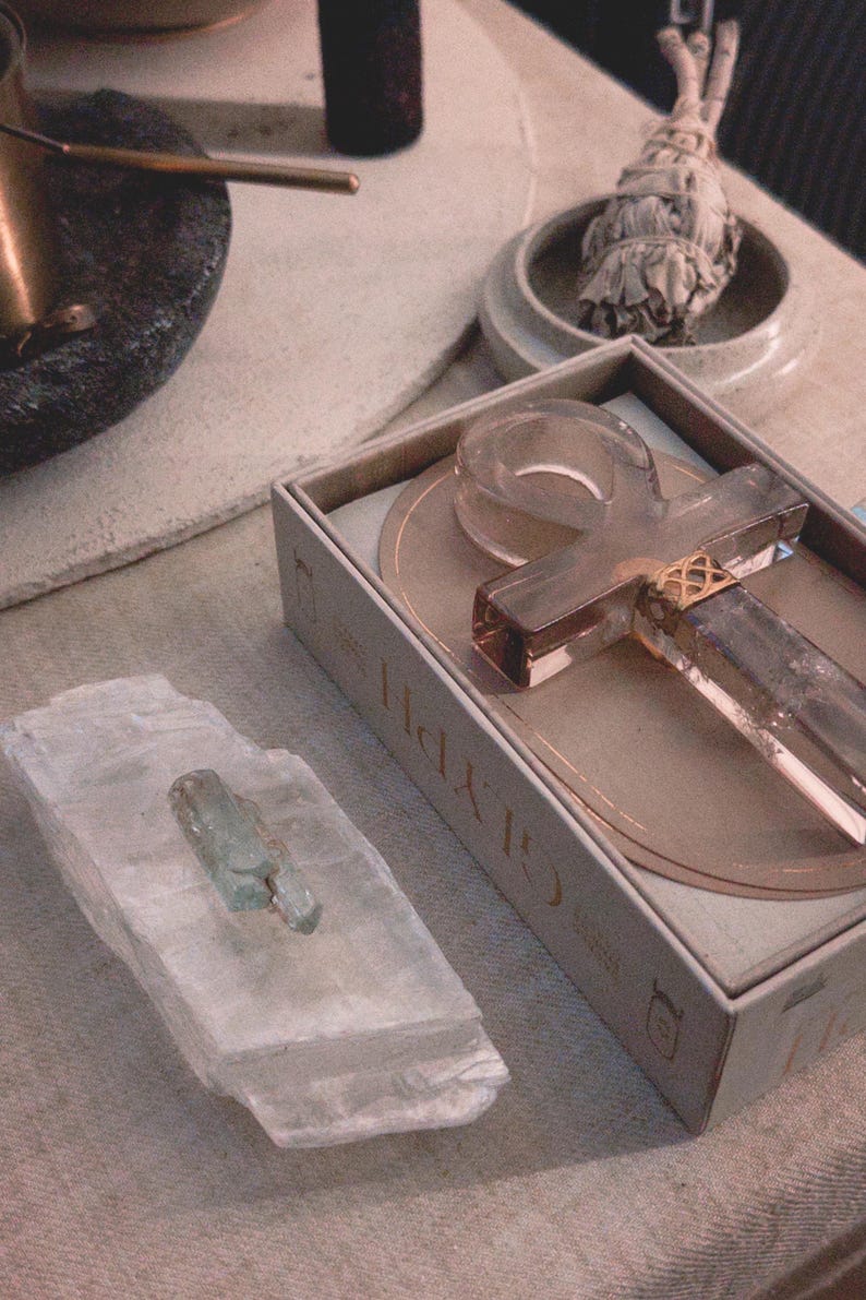 Ankh egyptisk kristallamulett med livets nyckel | Rosa klar rökkvarts bild 2