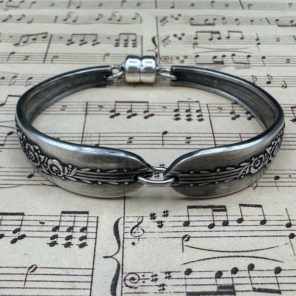 Spoon bracelet, Vintage Silverware jewelry, Upcycled silverware handle bracelet