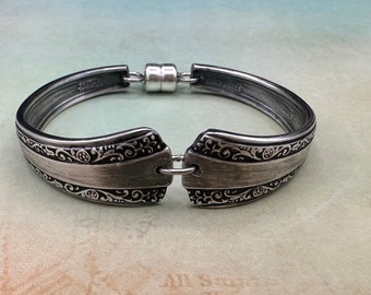 Spoon bracelet, Vintage Silverware jewelry, Upcycled silverware handle bracelet