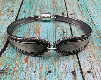 Spoon bracelet, Vintage Silverware jewelry, Upcycled silverware handle bracelet