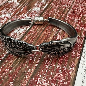 Spoon bracelet, Vintage Silverware jewelry, Upcycled Evening Star pattern bracelet