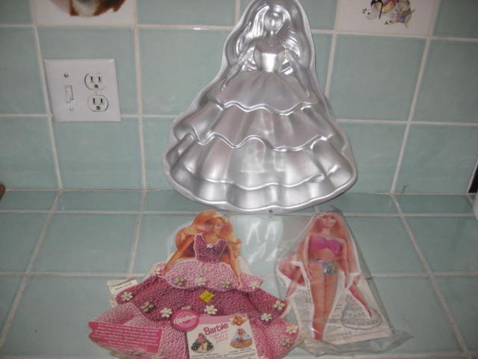 Vintage 1995 NOS Wilton Aluminum Barbie Cake Pan With Layons Etsy