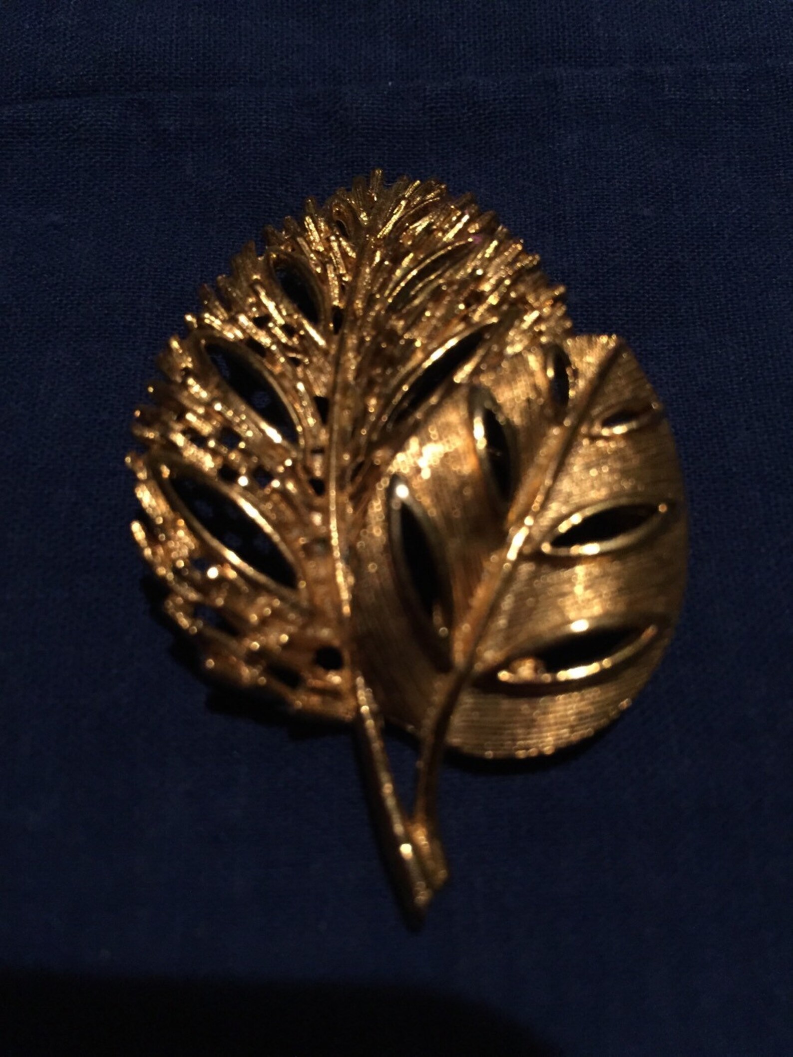 lisner leaf brooch