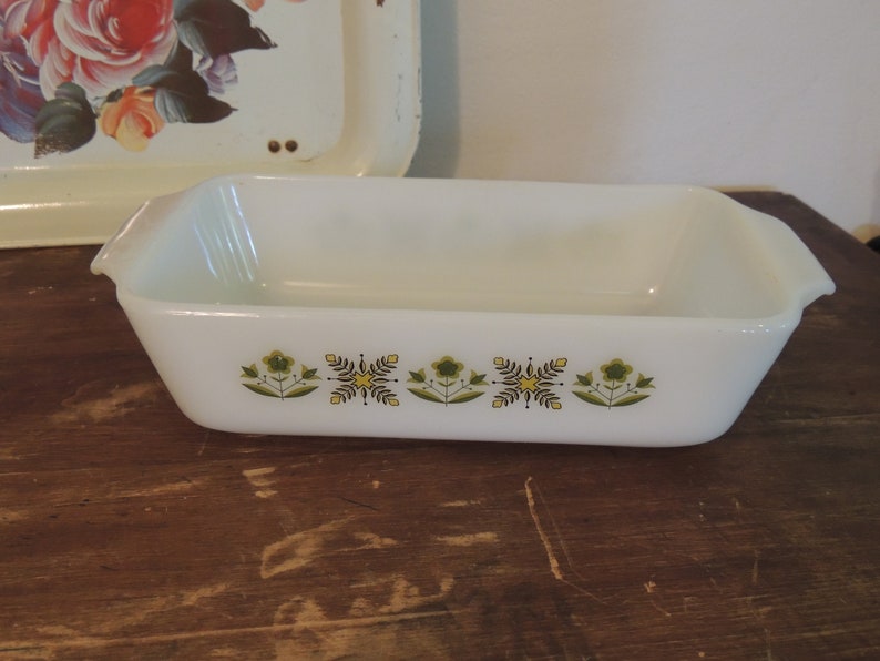 Meadow Green Fire King by Anchor Hocking Loaf Pan 1QT Number 441