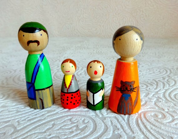 painted peg people