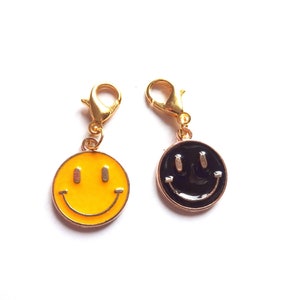 Charm pour fermeture à glissière Smile Face Charm en émail noir jaune Trousses à cosmétiques Sac à dos pour agenda Sac à bandoulière Marqueur de point Clés Charm Clip sur le charm image 1