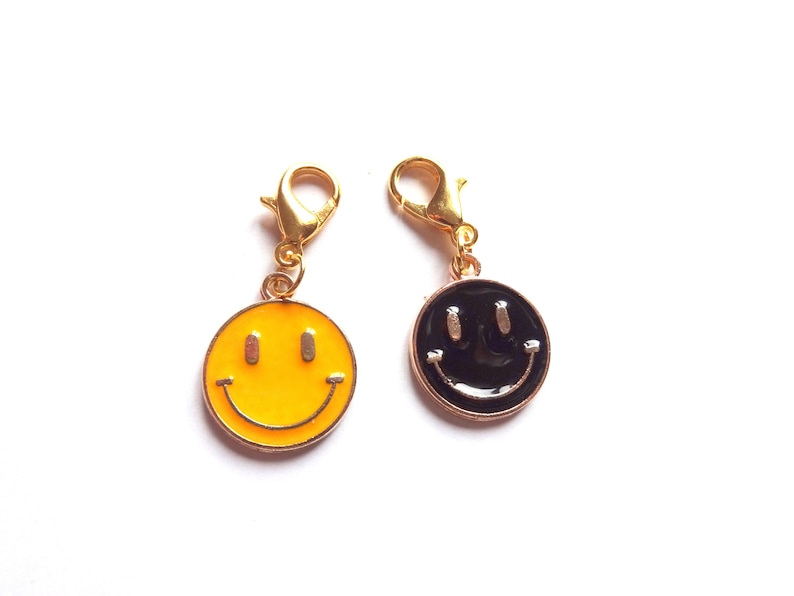 Charm pour fermeture à glissière Smile Face Charm en émail noir jaune Trousses à cosmétiques Sac à dos pour agenda Sac à bandoulière Marqueur de point Clés Charm Clip sur le charm image 1