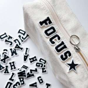 Schwarzer Kleiner Buchstabe Aufnäher, Mini Gesticktes Alphabet Aufnäher, Alphabet und Mark Aufnäher, Buchstaben Aufnäher für Trägerjacke Tasche