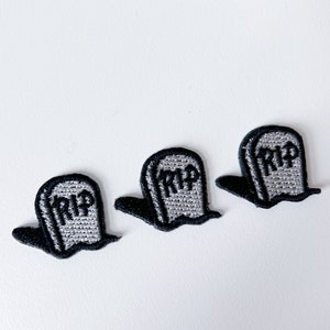 Mini Halloween Iron-On Patches Set – Embroidered Gravestone & Tombstone Applique Badges