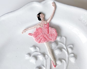 Toppa Ricamata Ballerina Rosa 4,7x5,9 Cm - Da Stirare O Cucire Su Vestiti E Accessori - 2