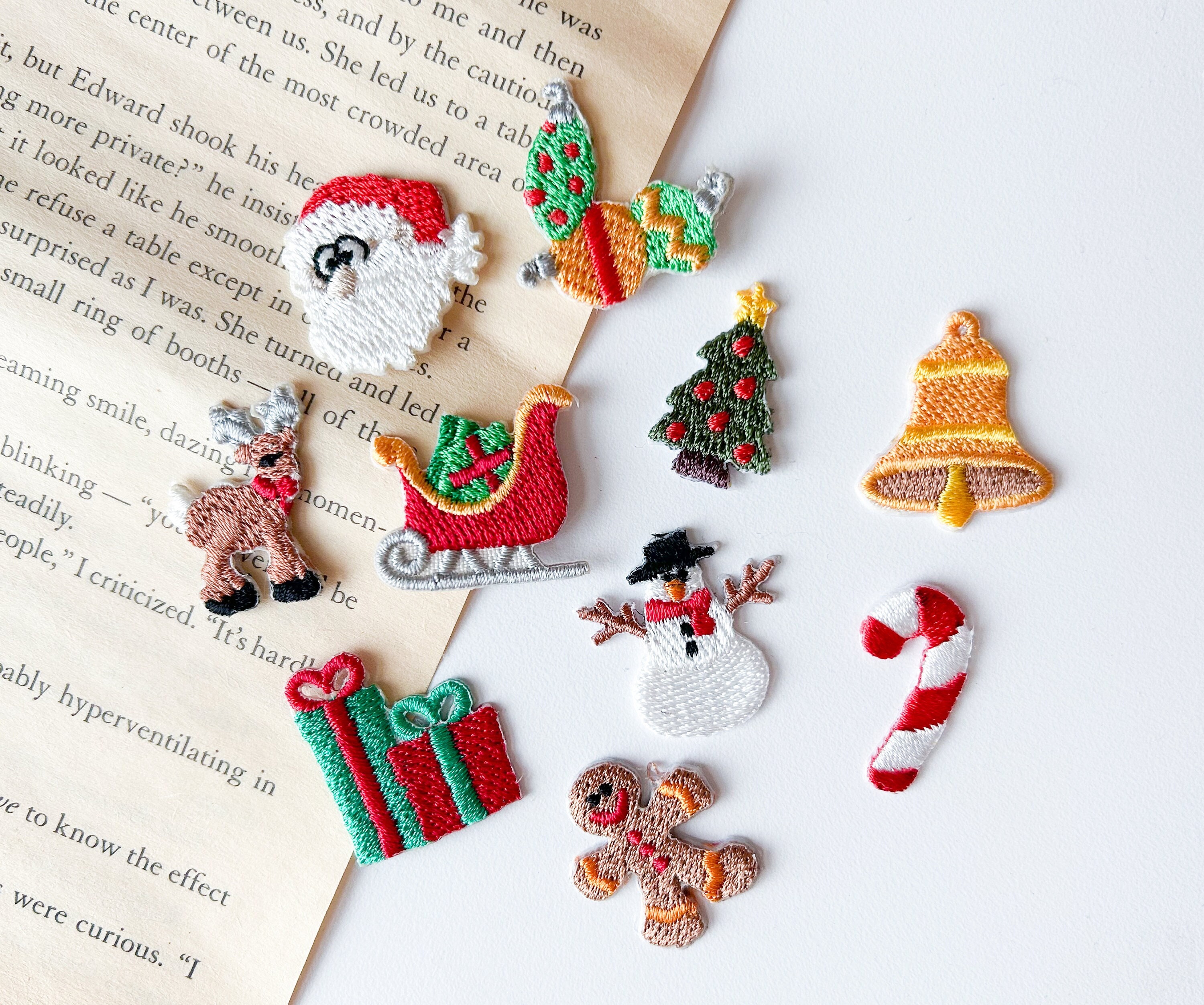 Suchergebnis Auf Für: Pailletten Badges Weihnachten Motiv