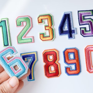 数字アイロンパッチ、スポーツ数字刺繍パッチ、ジャケット、スウェットシャツ、Tシャツ、帽子、バッグ用の数字刺繍アップリケ