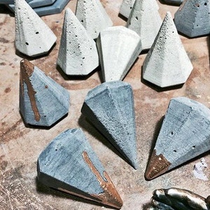 Charcoal Colored Concrete Gem Jewel Shaped Ring Holder image 5