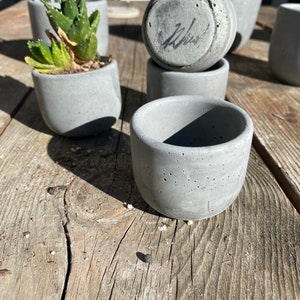 2 Round Concrete Pot Charcoal image 1