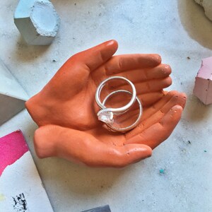 Kleine batch roest rood beton handen Catchall kaarthouder sieraden ringhouder theelichthouder