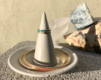 Concrete Cone Ring holder Unpigmented Natural