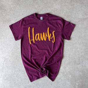 Camiseta Gildan de vinilo PUFF personalizada, camiseta de mascota de la escuela secundaria, camiseta Gildan, jersey para fanáticos del fútbol, camiseta del equipo, camiseta universitaria