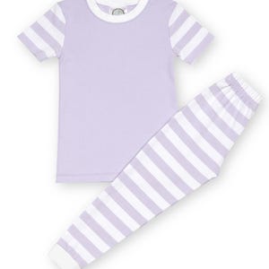 Monogram vårpyjamas, påskpyjamas, matchande pyjamas, familjepyjamas, tulpanblommonogram, kortärmat och byxset bild 6